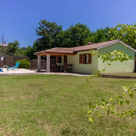 Chiara With Private Pool Ξενοδοχείο Žminj