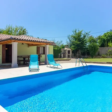 Chiara With Private Pool Hotel